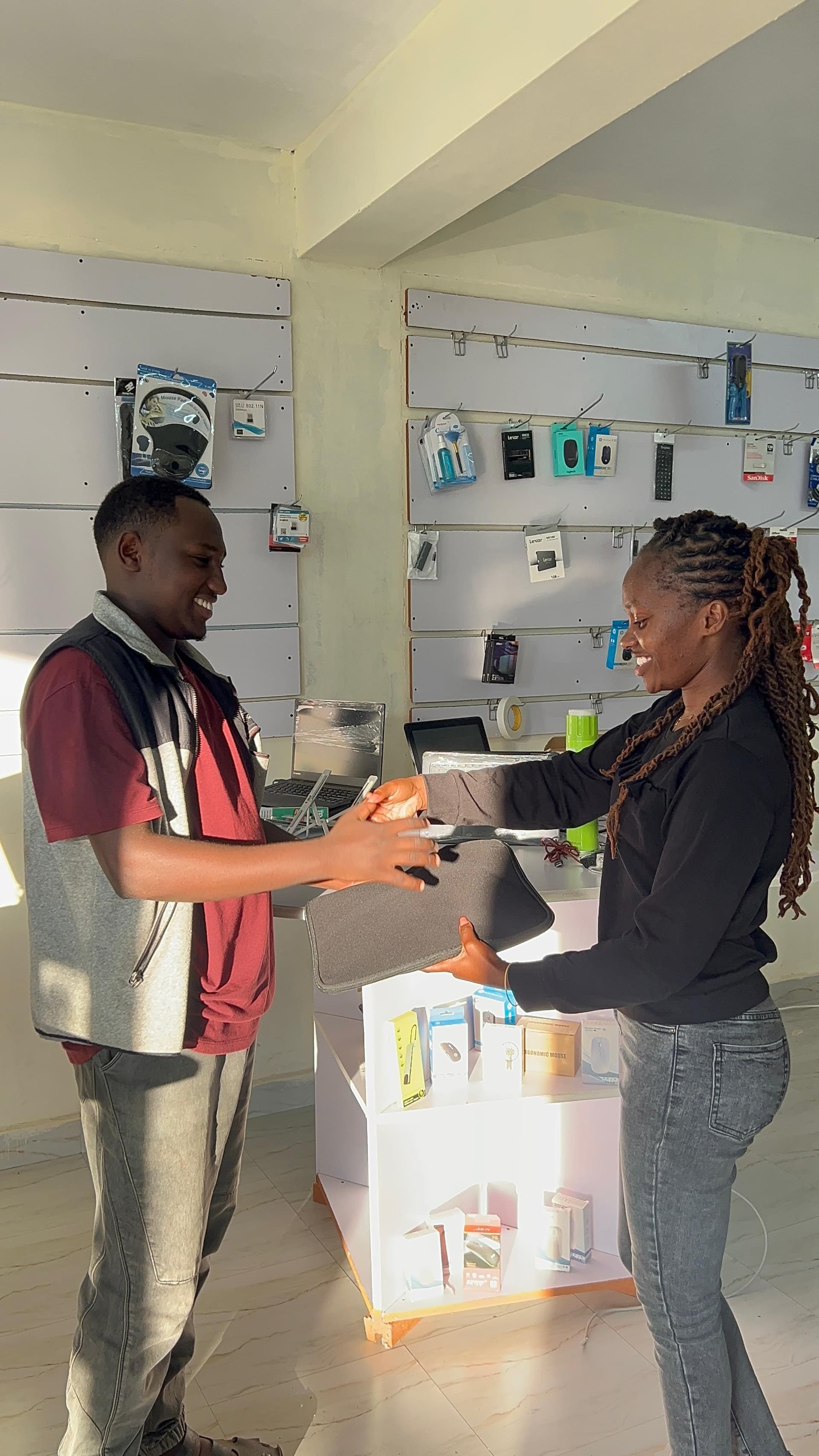 Inten Digitals Store - Image 1